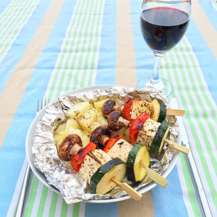 Brochettes de légumes & Pommes de Terre Provençale.